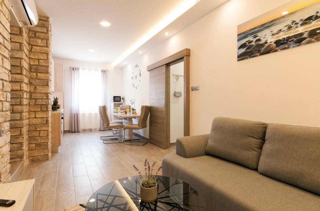 Apartment Stela - Private Terrace & Parking Zadar Dış mekan fotoğraf